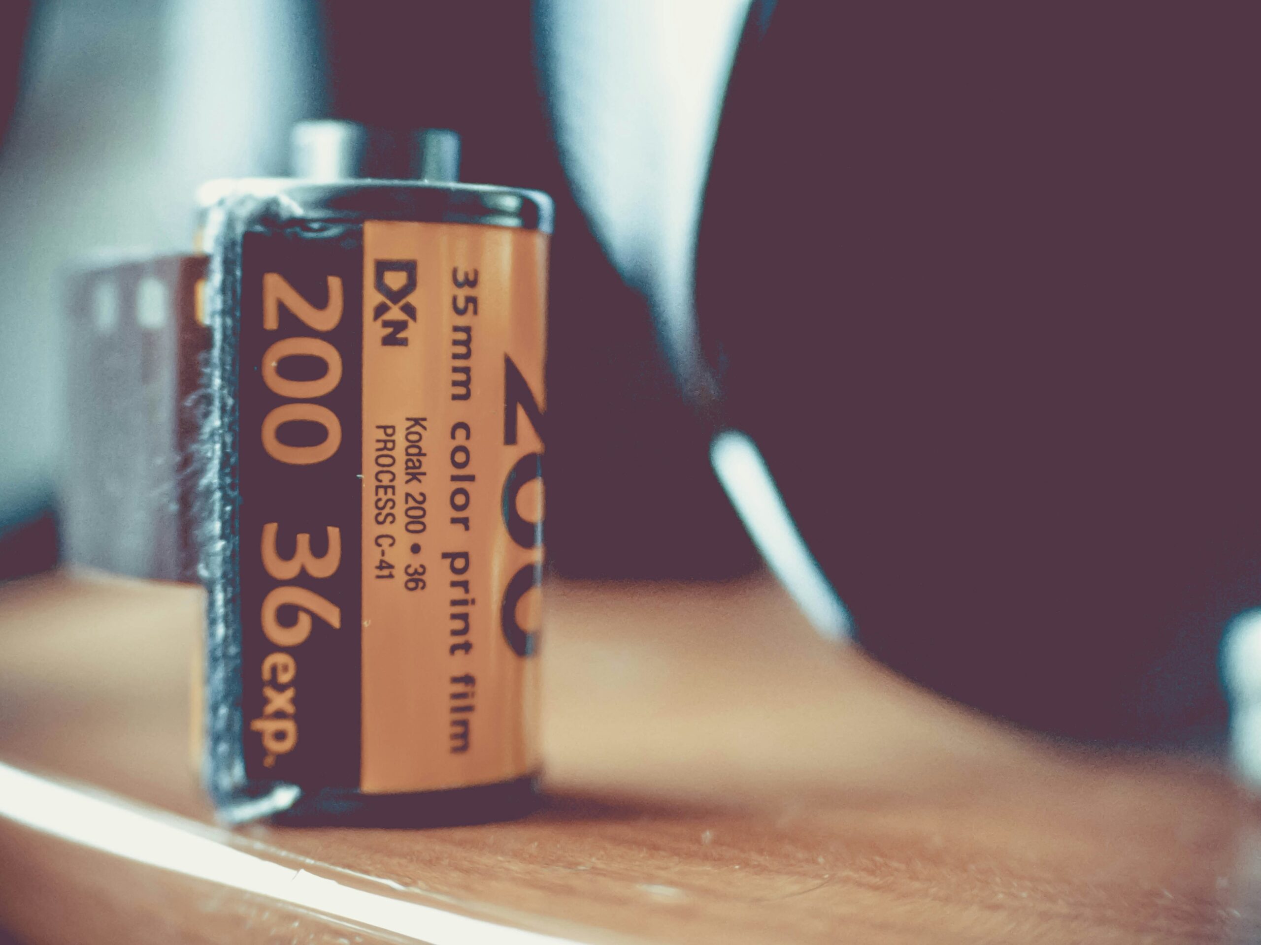 Infographic showing statistics on how poor battery management affects workplace productivity