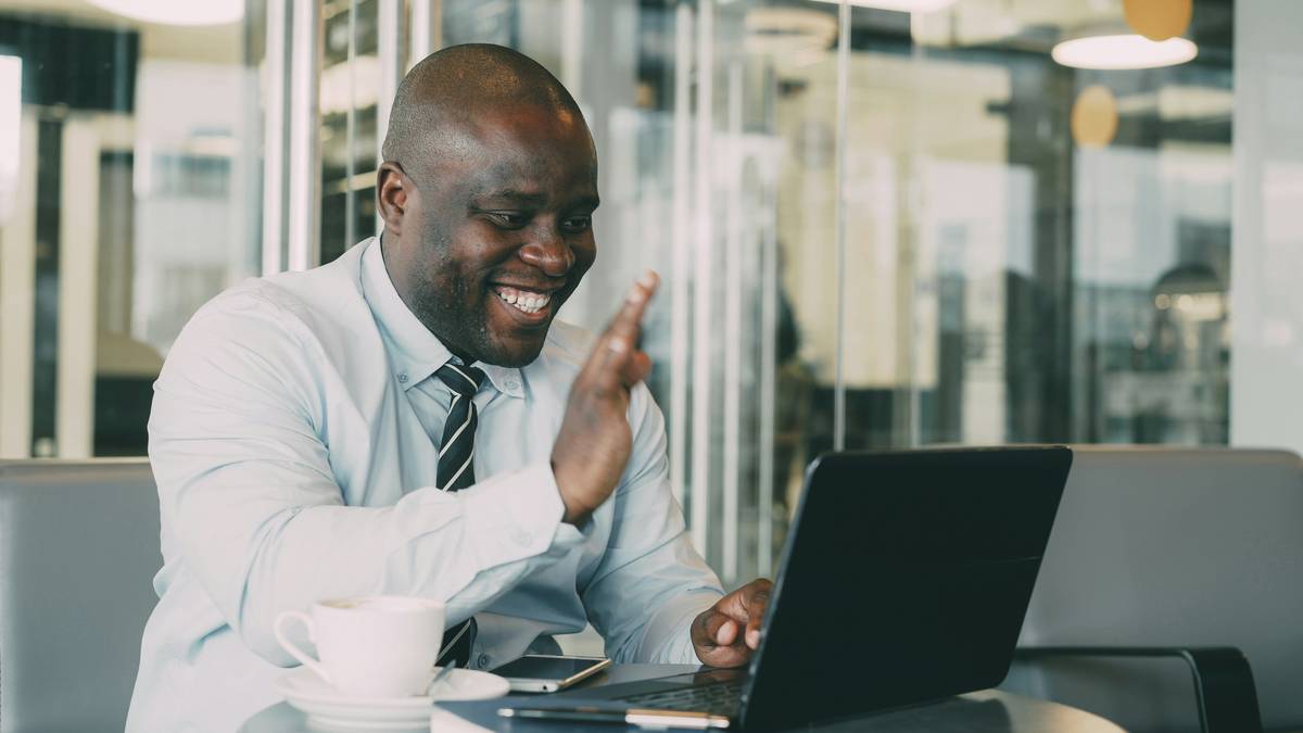 A comparison table highlighting key features of popular video conferencing software.