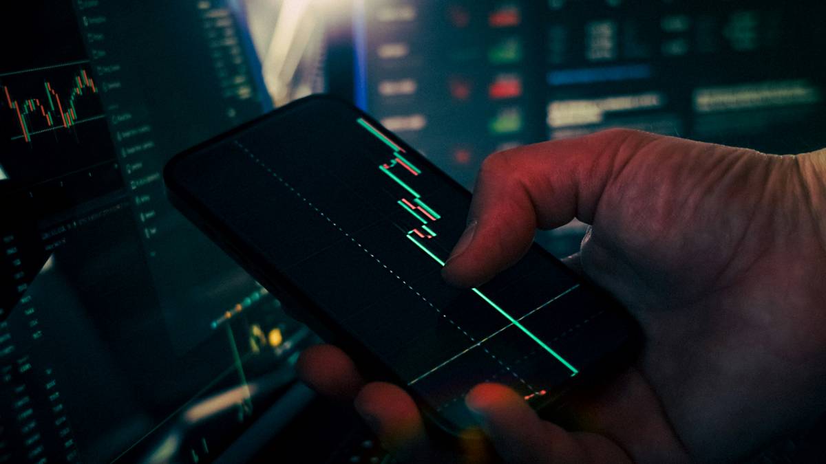 Graphic illustrating best practices for maintaining a call analytics dashboard